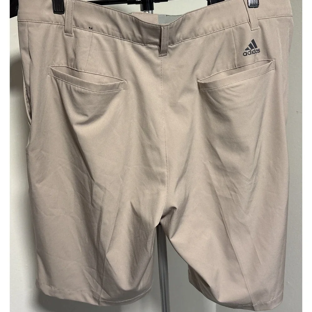 Adidas Golf Men's Size 34 Khaki / Tan Performance Shorts